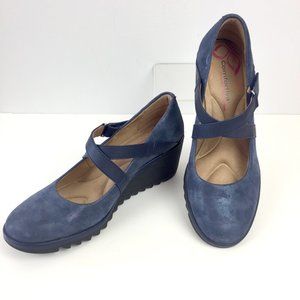 Comfortiva Blue Suede Shoes Closed Toe Mary Jane 9